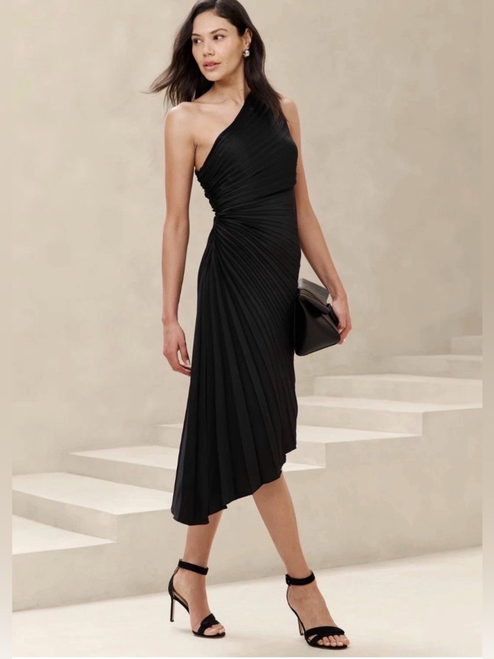 Banana Republic One Shoulder Pleated Midi Dress. Black. Size 10. New with tags